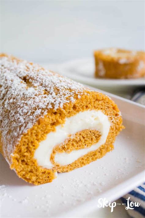 Now that i'm a mom and do a large portion of the thanksgiving baking, i have mastered the art of the pumpkin roll. The BEST Pumpkin Roll Recipe with step by step instructions!