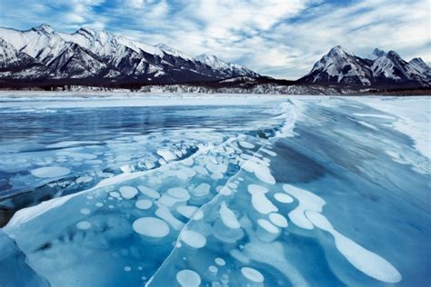 Abraham Lake Canada 8 Most Beautiful Water Landscapes From Around
