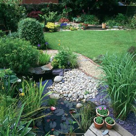 Whether you want to learn how to build garden border fences or you need to know what the best plants are for a window box, there's a great idea here for you. DIY Easy Landscaping Ideas with Low Budget