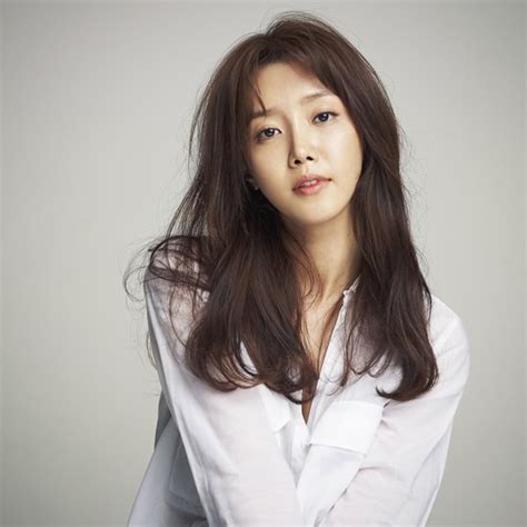 채정안(蔡貞安, 1977년 9월 9일 ~ )은 대한민국의 가수, 배우이다. 블랙데이지로즈 :: 드라마 "리갈하이 " 채정안 화보