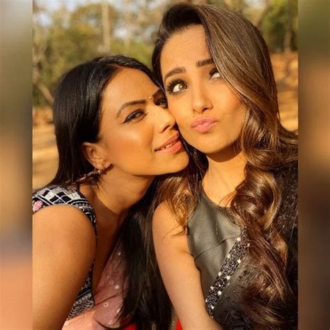 Naagin 4 Anita Hassanandani Chills Out With Nia Sharma And Their Glowing Smile Is A Treat To Fans