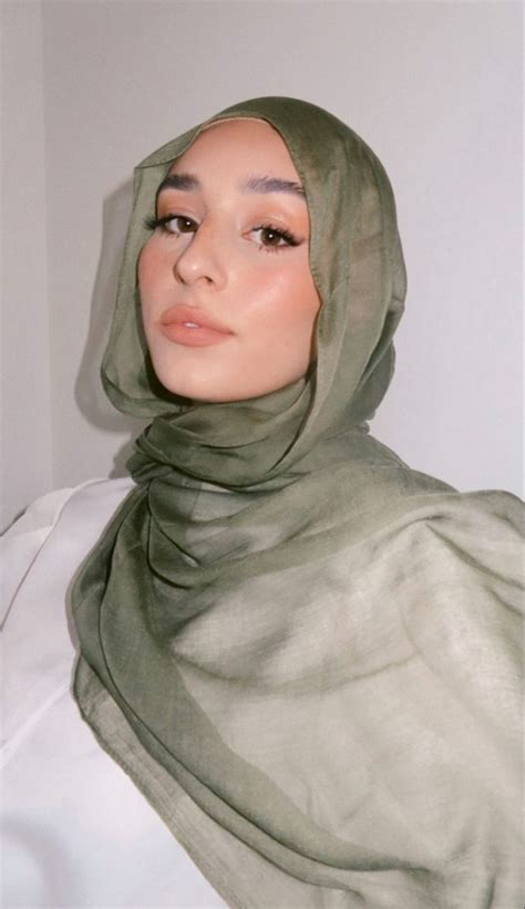 Nawal Sari Hijabi Icon Nawal Sari Style Hijab Simple Hijabi