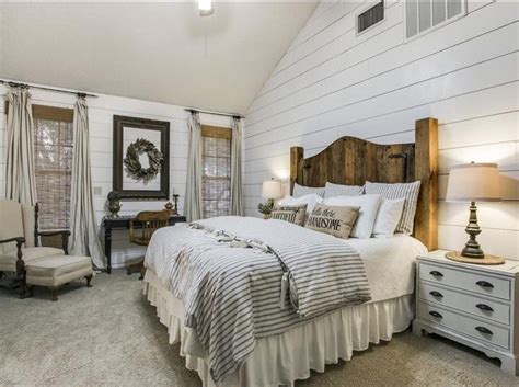 There's a feeling of everything in a room having a purpose while still adding to the. 18 Magnificent Farmhouse Bedroom Ideas that Signify ...
