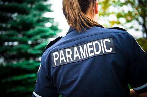 Paramedic Job Description Healthcare Salary World
