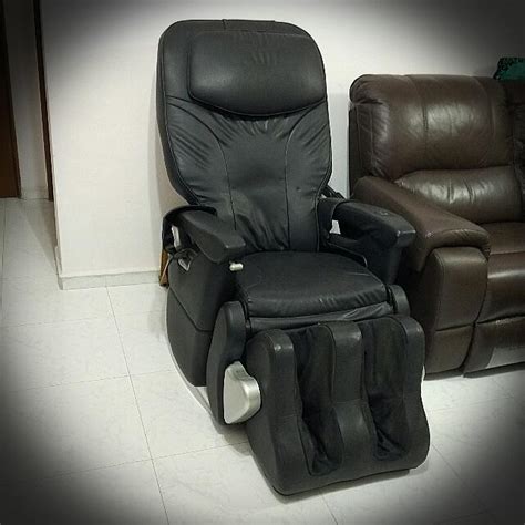 Osim Imedic Pro Massage Chair Furniture And Home Living Furniture Chairs On Carousell