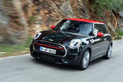2016 Mini Jcw Gets Detailed And First Reviews Autoevolution