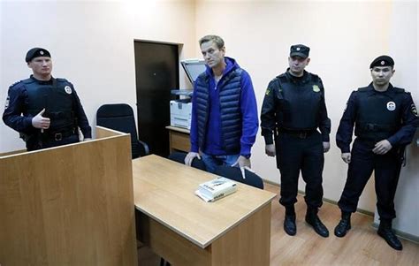 El Opositor Navalny Sentenciado A Otros 20 Días De Cárcel Tras Salir De Prisión Internacional