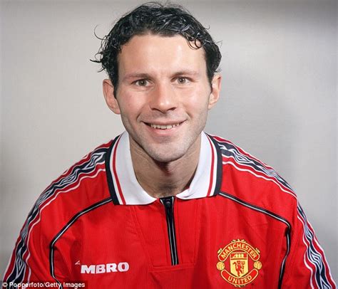 Mr Manchester United Ryan Giggs Sportsmail Looks Back At 29 Years At Old Trafford Daily Mail