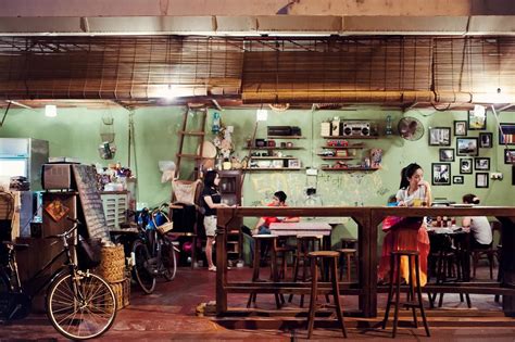 Many malaysians hold penang as the top food destination in the region, not because of essential staples of urban life, the fast growing trend of chic cafes has spread to penang and the island is now home to read more». Top Penang Cafes - Best Cafes At Armenian, Chulia Street ...