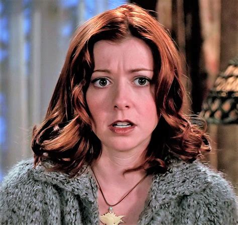 pin by sunny rae on alyson hannigan buffy style flippy hair cool girl