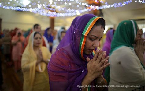 Kemeriahan Festival Vaisakhi Perayaan Suci Masyarakat Sikh Foto