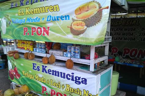 Gambar Banyuwangi Merdeka Yuk Coba Segarnya Es Kelapa Muda Durian