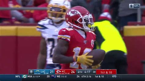 Patrick Mahomes With A Yard Pass To Tyreek Hill Youtube