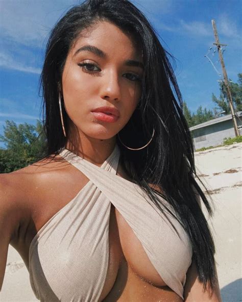 Instagram Model Yovanna Ventura Big Tits Porn Pic