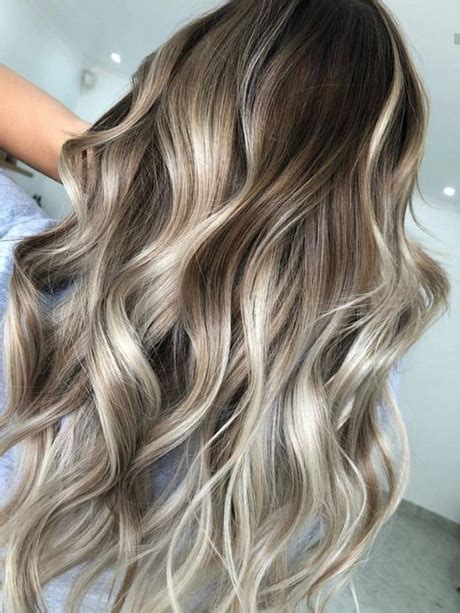 Hair color is not set for life. Lichtbruin blond haar