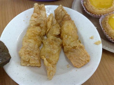 Egg tarts, squid, siew mai, steamed pork ribs and chee cheong fun. It's About Food!!: Maxim Dim Sum Restaurant, Lebuh Pekaka 1