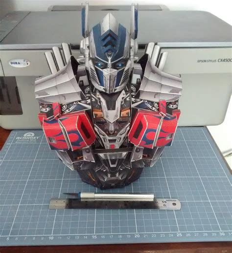 Optimus Prime Aoe Papercraft