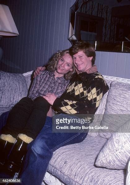 Actor Eric Scott And Wife Karey Louis Pose For An Exclusive Photo News Photo Getty Images