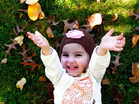 2 year old photo shoot ideas fall photography sweet pea photography norwalk oh autumn