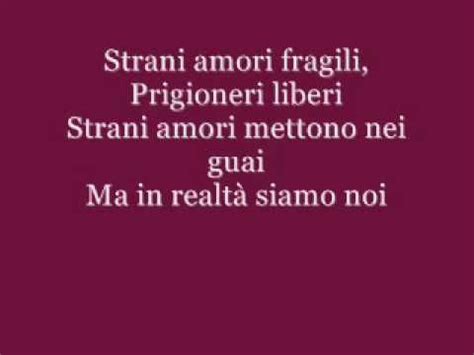 Laura Pausini-Strani Amori (con Testo) (com imagens)