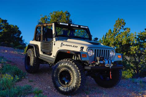 Sema Offers 5 Student Customized Jeeps At Auction