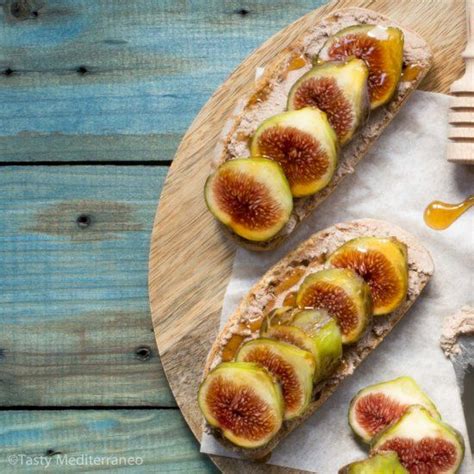 A Selection Of 3 Tasty And Nutritious Breakfast Recipes With Fresh Figs