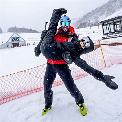 Instagram (ig) และ youtube ดารา รูปดารา ข้อมูลดารา มีการจัดอันดับและเก็บข้อมูลสถิติ ดาราที่คุณชื่นชอบ อินสตาแกรมดารา อัพเดทที่นี่ พลอย เฌอมาลย์ เปิดตัวแฟนรับปีใหม่ เป็นหนุ่มหล่อสายฝอ งานดี ...