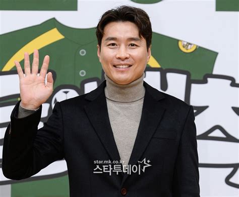 112 отметок «нравится», 8 комментариев — 김태균 (@tae.gyun.kim) в instagram: 포토 이동국, 예능으로 만나요 - 스타투데이