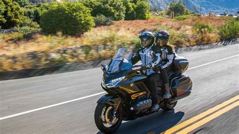 The gold wing tour's engine and chassis were designed in unison for the 2018 rebirth, to move the riding position forward and create a much more compact. 2021 Honda GL1800 Gold Wing: Specs, Features, Updates