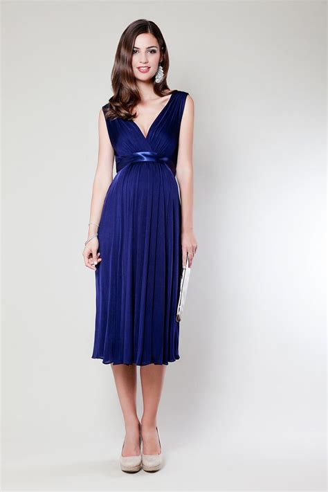 Use this guide to know exactly what you should include in your bathroom basket for wedding. The Best Maternity Wedding Guest Dresses | Maternity ...