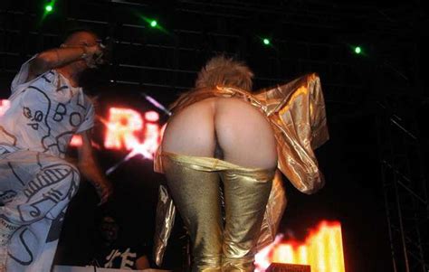 Yolandi Visser Nude Pussy Ass On The Stage Scandal Planet