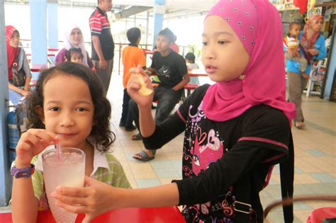 We did not find results for: NUR AFIQAH IZZATIE: balik kampung 5: MAKAN SUP TULANG ...
