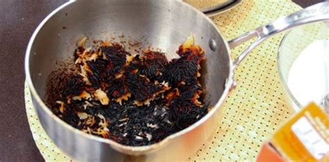 Rüyada Yemek Yakmak - RuyaTabirleri.com