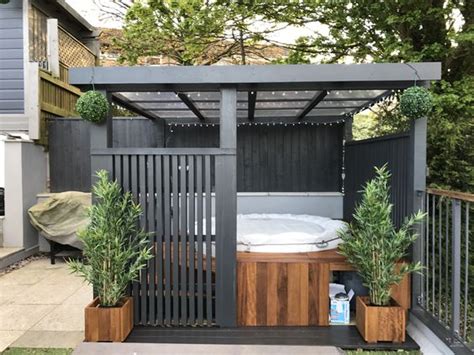 Relaxing in a hot tub is one of the best ways to get rid of stress and tensions of the day. #30 Awesome Hot Tub Enclosure Ideas for Your Backyard | The Rex Garden
