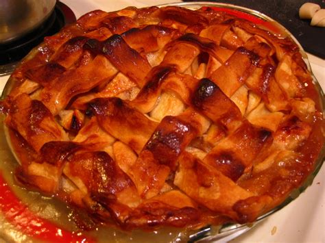 Cover the refractory with aluminum foil and bake for 15 minutes or until the apples are well cooked. Itadakimasu!: Open Source: Grandma Ople's Apple Pie