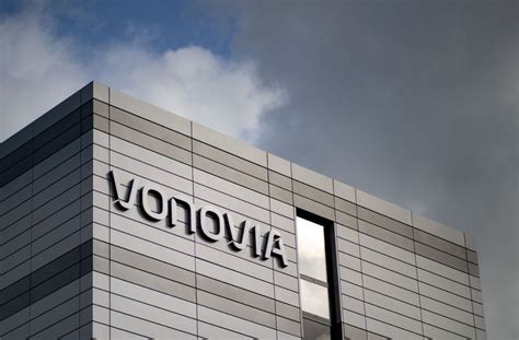 Die vonovia se ist ein wohnungskonzern. Vonovia: Immobilienkonzern gibt älteren Mietern ...