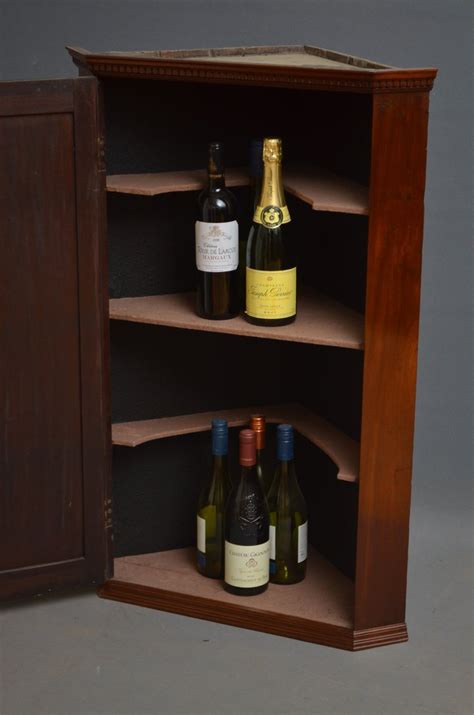 There are a ton of awesome ikea. Meuble à Boissons ou Placard d'Angle Géorgien Antique en ...