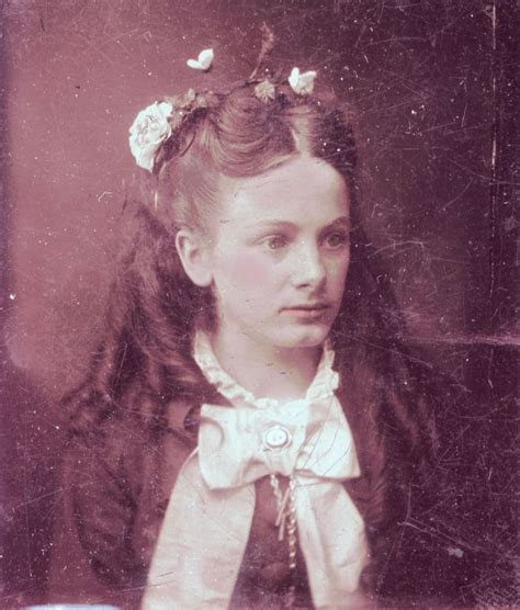 Fabulous Portrait Photos Of Victorian Women With Ringlet Hairstyles Vintage Everyday