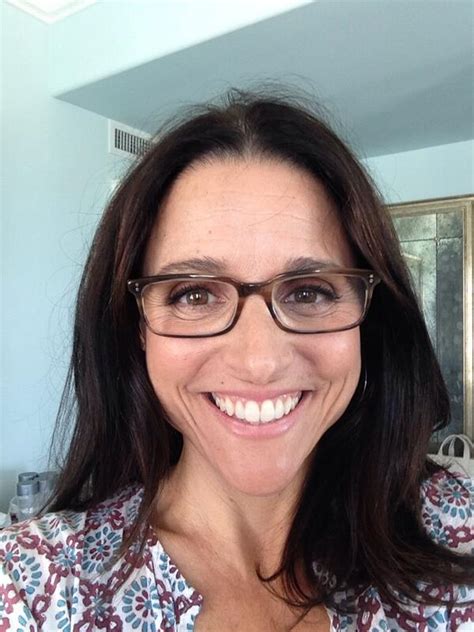 Julia Louis Dreyfus On Twitter Im Ready For Your Questions Hit Me