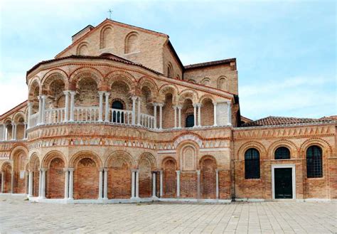 Venetian Lagoon Tour Visit Murano Burano And Torcello Getyourguide