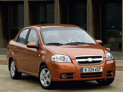 The chevrolet aveo sedan and aveo 5 hatchback combine a fuel efficient engine, seating for five, ample cargo space and a host of optional features. CHEVROLET Aveo/Kalos Sedan specs & photos - 2005, 2006 ...