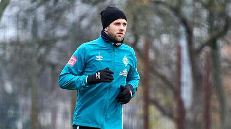 Es werden alle relevanten news im zusammenhang mit dem spieler angezeigt. SV Werder Bremen: Rückschlag! Niclas Füllkrug fällt länger ...