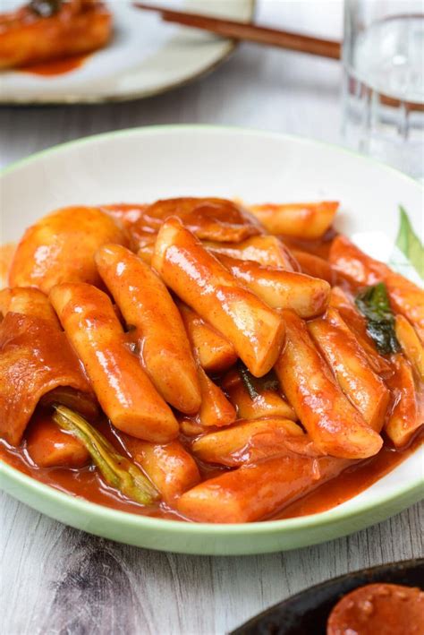 Tteokbokki Spicy Stir Fried Rice Cakes In 2022 Vegetarian Side