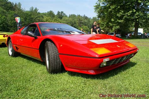 2450 mm massa 1160 k g: 1984 Ferrari BB 512i Front Right Low