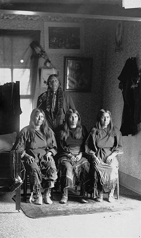 Quanah Parker With 3 Of His Wifes In 1892 Quanah Native American History Native American