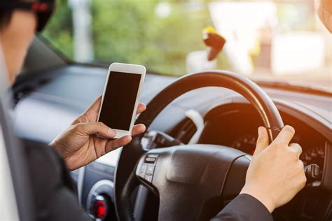 mobile phone use while driving laws you should know