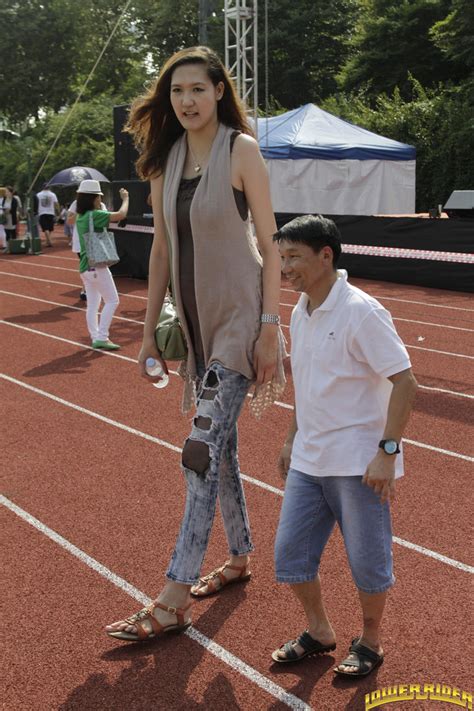 16 Ways Being Tall In Spore Is A Tall Order Especially If