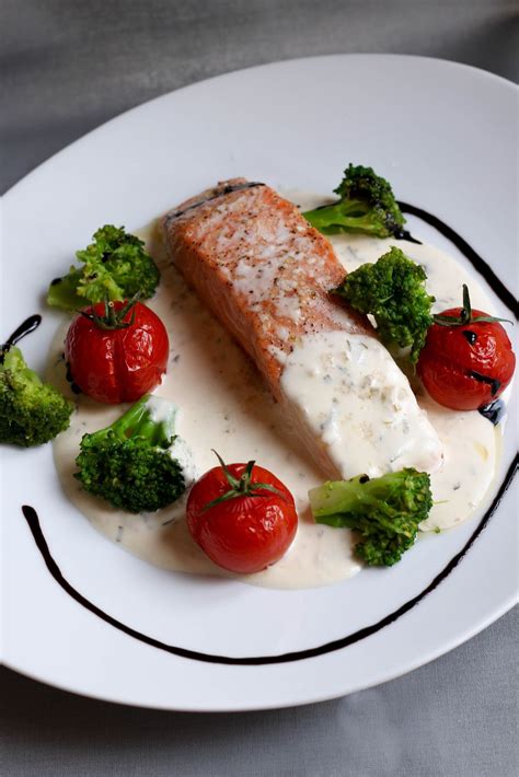Saumon en sauce citronnée