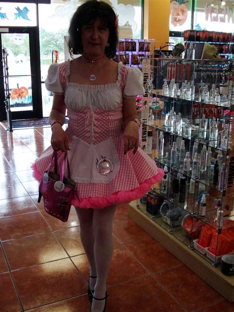Sissy Gina Ultra Femme Transvestite Sissy Going Shopping As A Sissy
