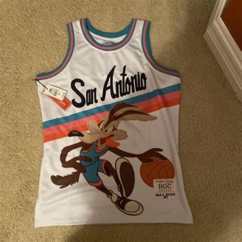Wile Coyote Looney Tunes San Antonio Spurs Headgear Classics Basketball
